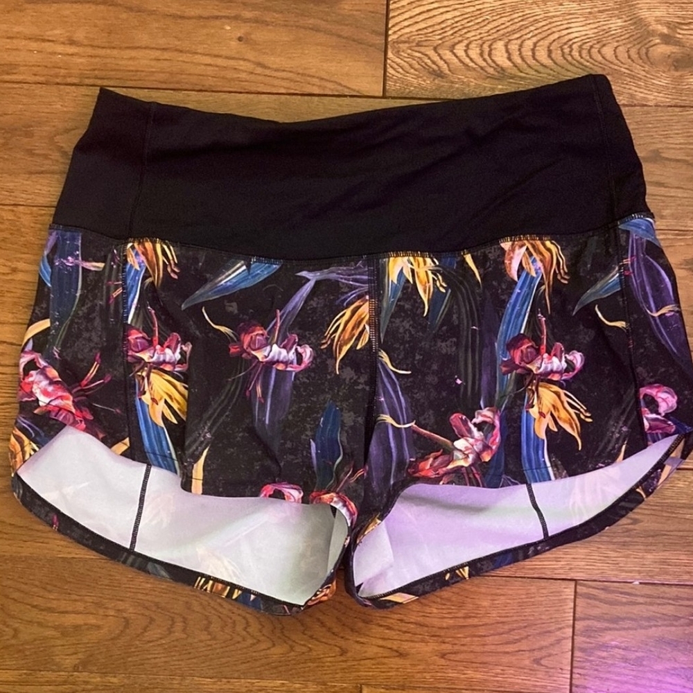 Lululemon Floral Black Women's Shorts